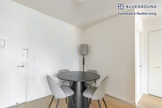 255 W 94th St in New York, NY - Building Photo - Building Photo