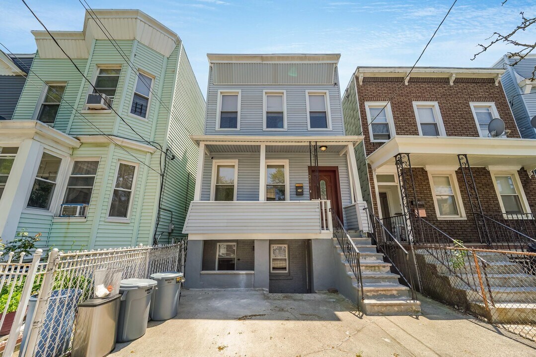 214 Olean Ave in Jersey City, NJ - Building Photo