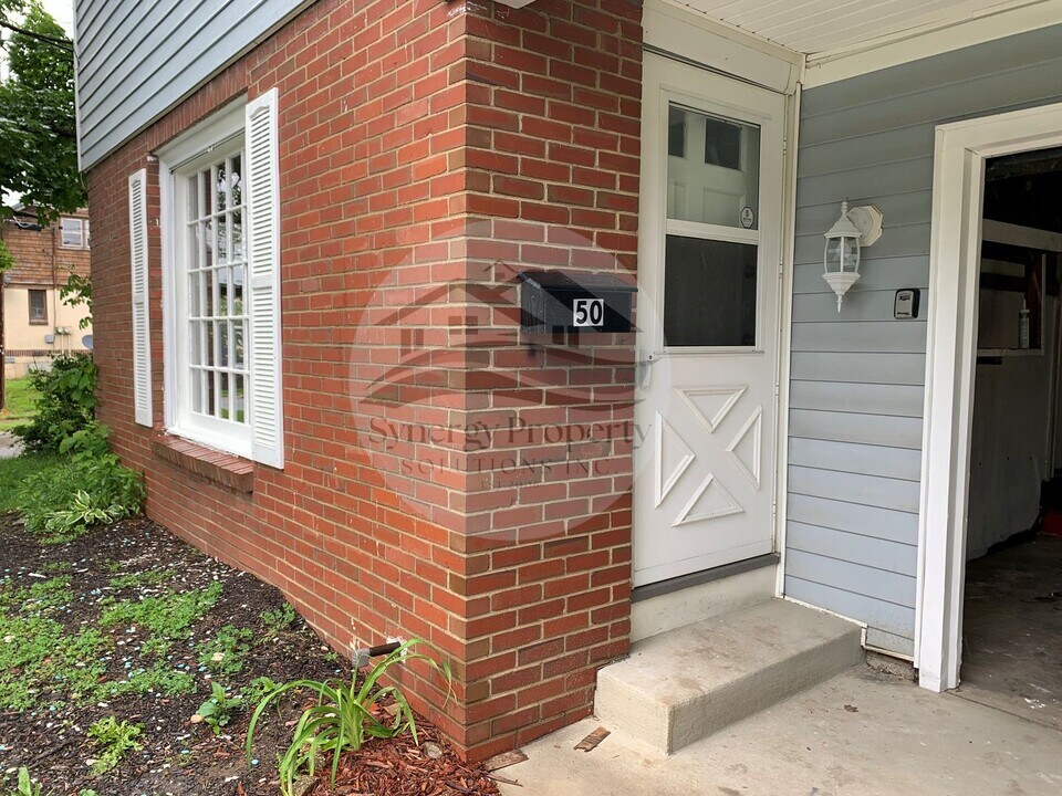 50 Brickman Ave in Mansfield, OH - Building Photo