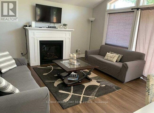 11 13th St S in Wasaga Beach, ON - Building Photo - Building Photo
