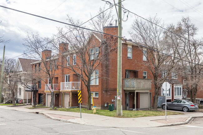 103 Templeton St in Ottawa, ON - Building Photo - Building Photo