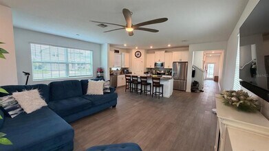 11200 Listening Dr in Orlando, FL - Building Photo - Building Photo