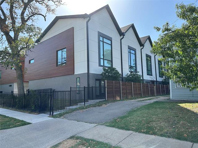 3880 Munger Ave in Dallas, TX - Building Photo