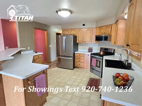 3627 Zirbel Rd in Sturgeon Bay, WI - Building Photo - Building Photo
