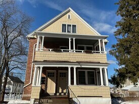 10 Erin St, Unit 2nd Floor in Middletown, CT - Building Photo