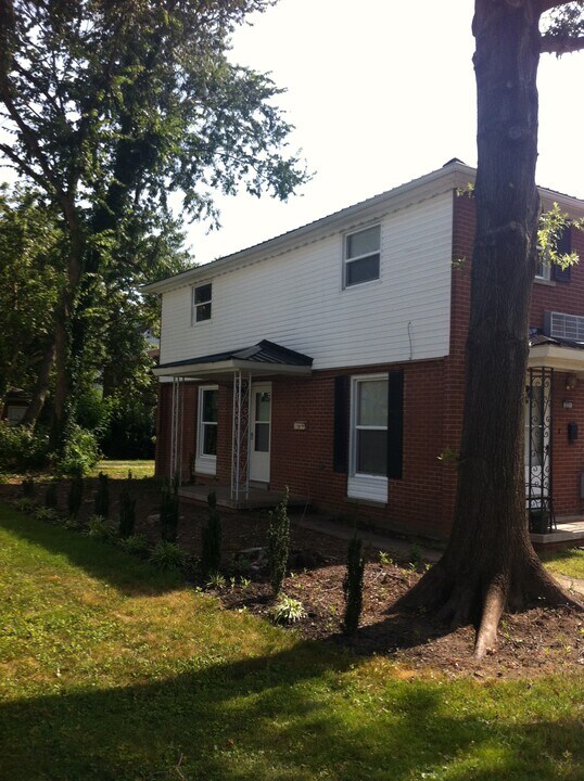 221 W 9th Ave, Unit 221 in Huntington, WV - Foto de edificio