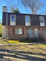 1216 Cedar Creek Ct NW in Conyers, GA - Building Photo