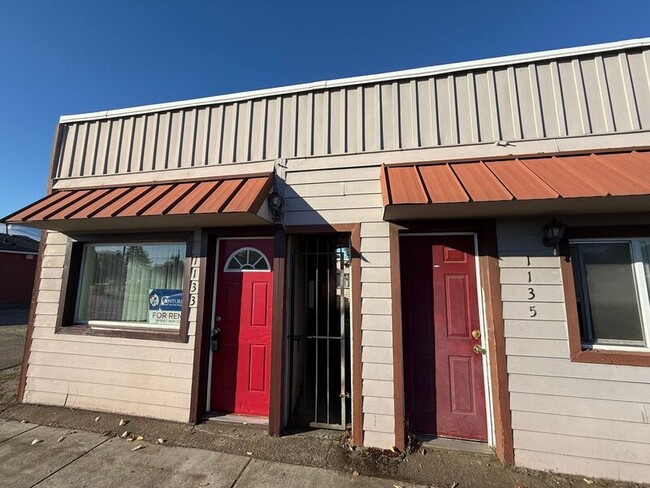 1133 Salem Ave in Albany, OR - Building Photo - Building Photo