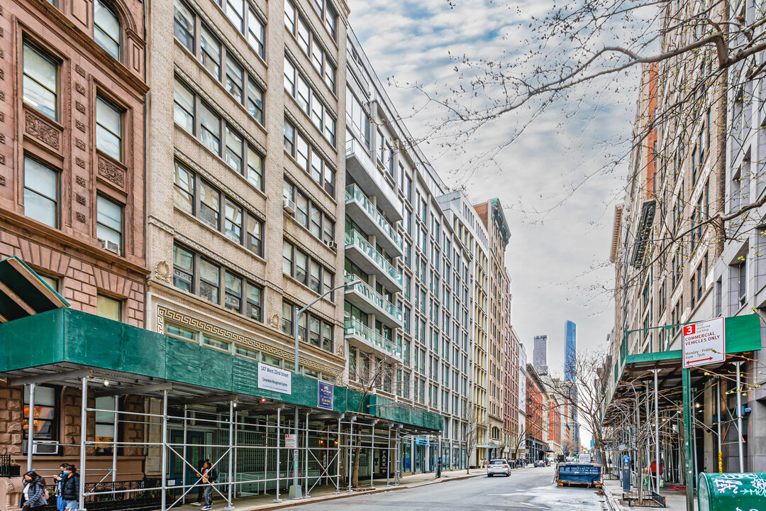 Commercial Portion of Residential Condo in New York, NY - Building Photo