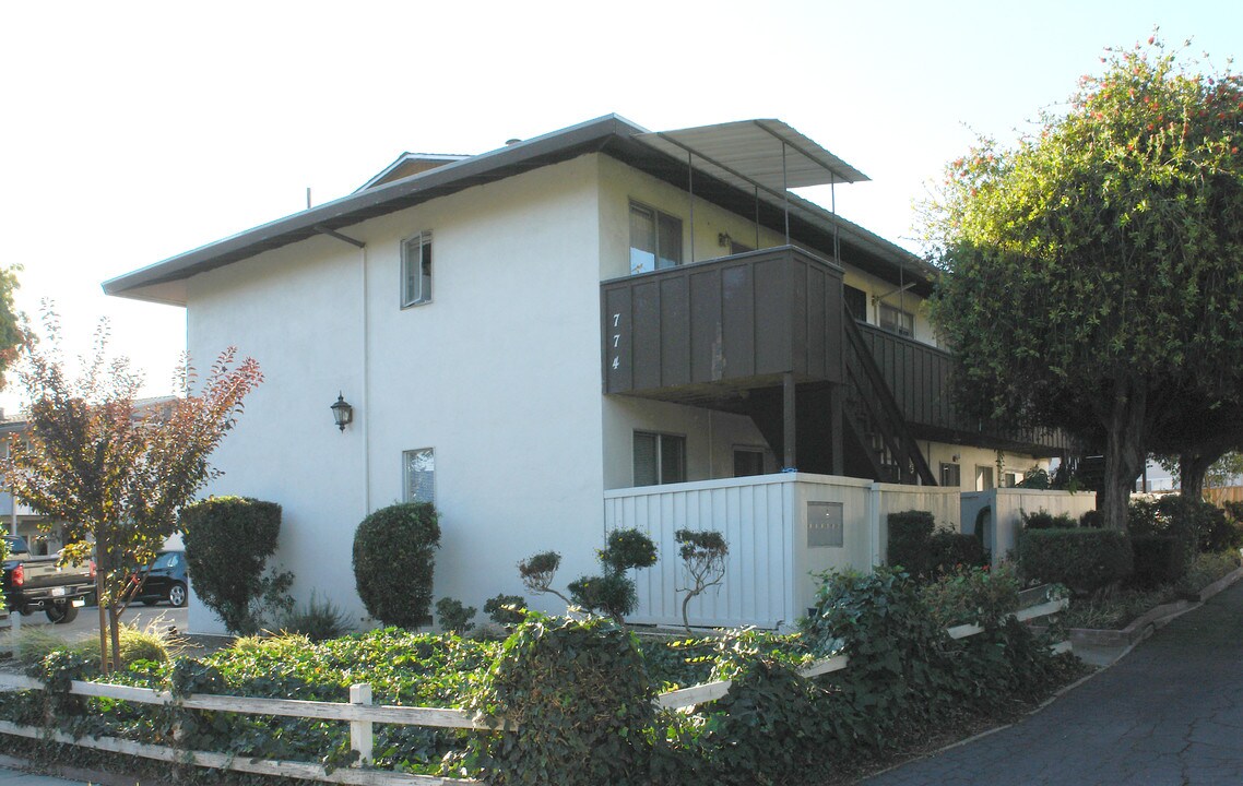 774 Carmel Ave in Sunnyvale, CA - Foto de edificio