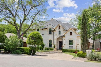 8525 Briarwood Ln in Dallas, TX - Building Photo - Building Photo
