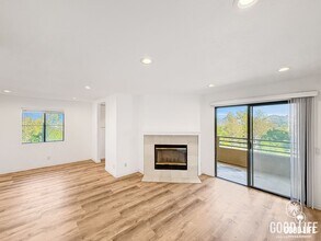 12270 Corte Sabio in San Diego, CA - Building Photo - Building Photo