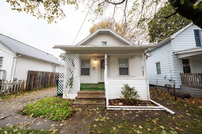 property at 820 Comfort St