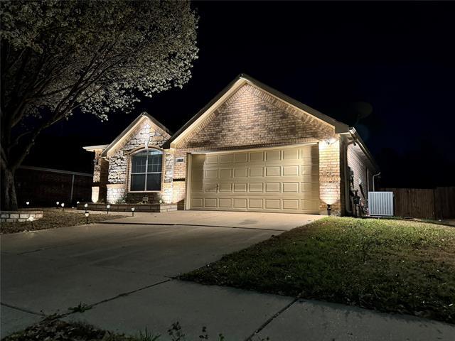 1227 Clearwater Dr in Grand Prairie, TX - Building Photo - Building Photo