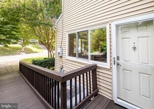 4614 ROXBURY Dr in Bethesda, MD - Foto de edificio - Building Photo