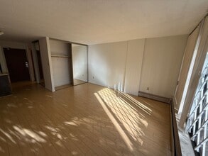 950 Drake St in Vancouver, BC - Building Photo - Building Photo