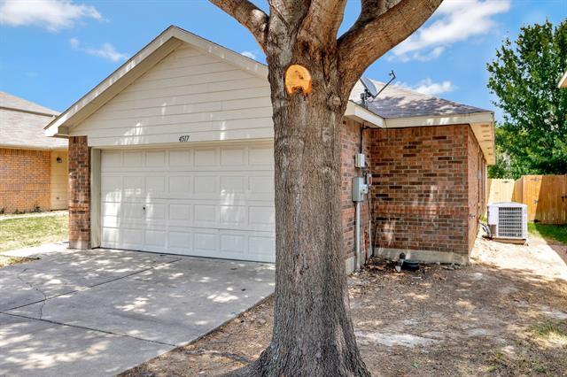 4517 Waterford Dr in Fort Worth, TX - Building Photo - Building Photo