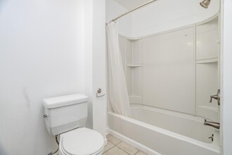 47 Hartford St in Fitchburg, MA - Building Photo - Building Photo