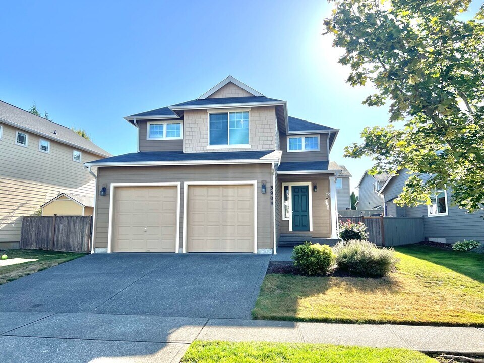 3904 Rossberg St SE in Lacey, WA - Building Photo