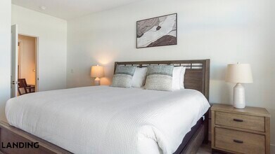 10670 Jake Jabs Blvd, Unit 2204 in Longmont, CO - Foto de edificio - Building Photo