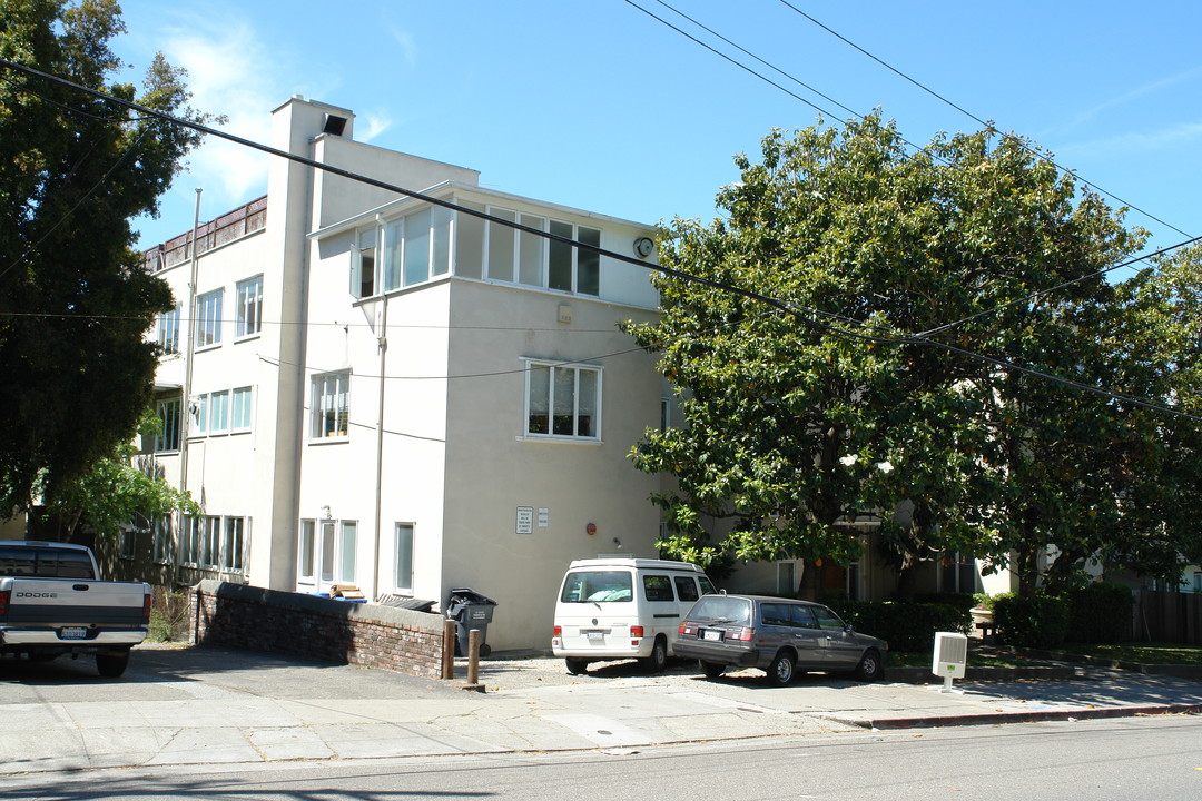 2732 Channing Way in Berkeley, CA - Building Photo