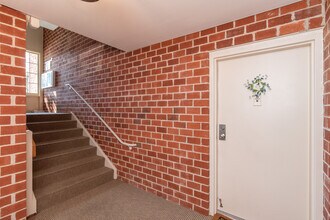 112 Castletown Rd, Unit 101 in Lutherville Timonium, MD - Building Photo - Building Photo
