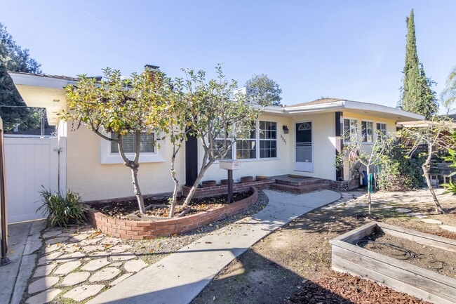 6641 Murietta Ave in Los Angeles, CA - Building Photo - Building Photo