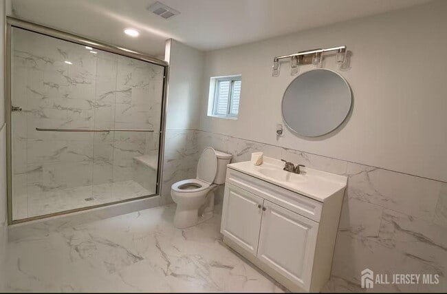 17 1/2 Thomas St in South River, NJ - Building Photo - Building Photo