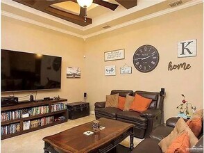 6 Fairmont Ave in McAllen, TX - Building Photo - Building Photo