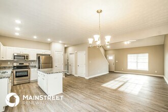 9137 River Trail Dr in Louisville, KY - Building Photo - Building Photo
