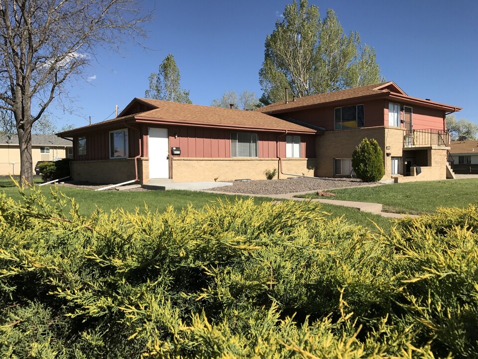 8974-8972 Circle Dr in Westminster, CO - Foto de edificio