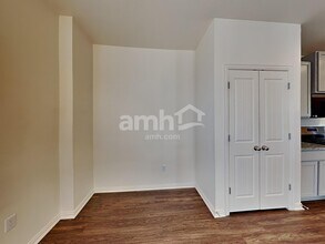 175 Pebble Creek Run in New Braunfels, TX - Foto de edificio - Building Photo