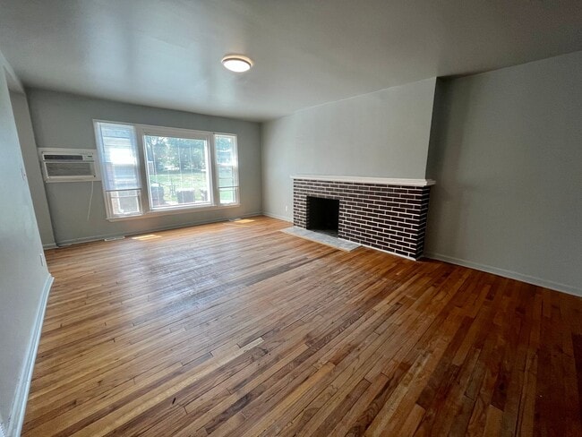 property at 4813-4815 Taylor St