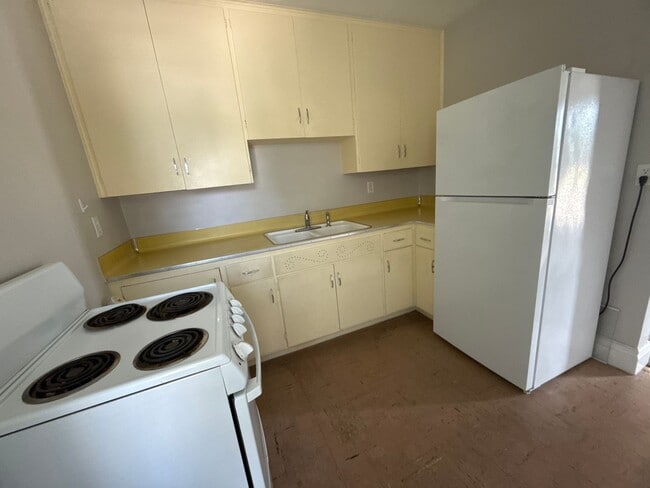 property at 802 Main St