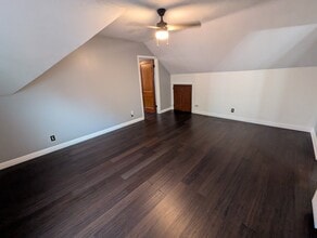 2340 N Bremen St, Unit A in Milwaukee, WI - Foto de edificio - Building Photo