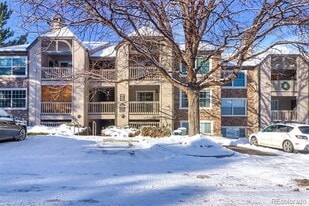 9212 E Arbor Cir in Englewood, CO - Building Photo