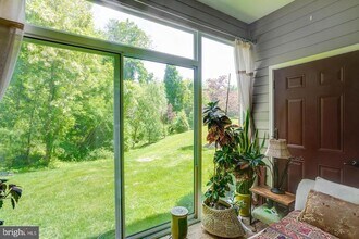 8390 Ice Crystal Dr in Laurel, MD - Building Photo - Building Photo