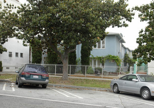 1734 Winona Blvd in Los Angeles, CA - Building Photo - Building Photo