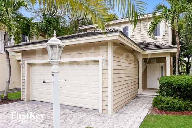 3326 NE 3rd Dr in Homestead, FL - Building Photo - Building Photo