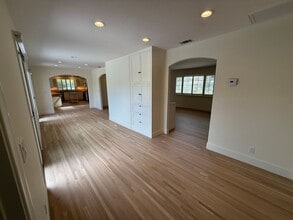 410 Samarkand Dr in Santa Barbara, CA - Building Photo - Building Photo