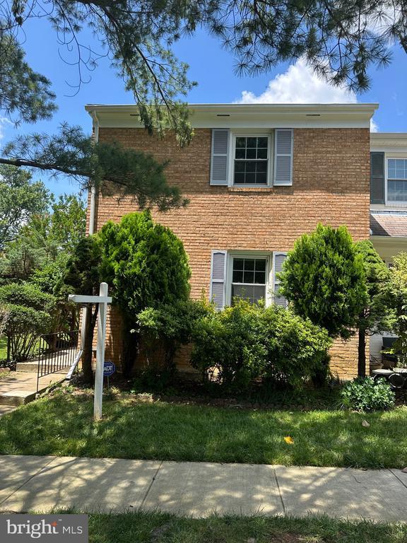 4524 Pinecrest Heights Dr in Annandale, VA - Building Photo - Building Photo