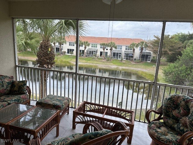 1280 Henley St in Naples, FL - Building Photo