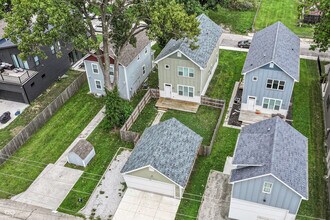 2028 Columbia Ave in Indianapolis, IN - Building Photo - Building Photo