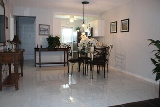 1113 Lake Terrace in Boynton Beach, FL - Building Photo - Building Photo
