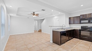 6962 Lakeview Dr. in San Antonio, TX - Building Photo - Building Photo