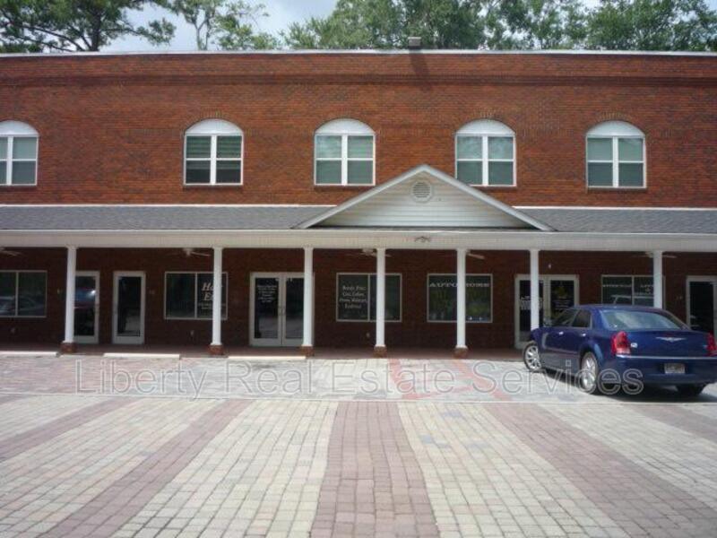 306 N Main St in Hinesville, GA - Building Photo