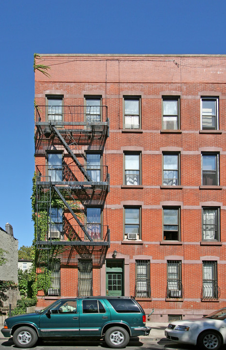 479 Warren St in Brooklyn, NY - Foto de edificio