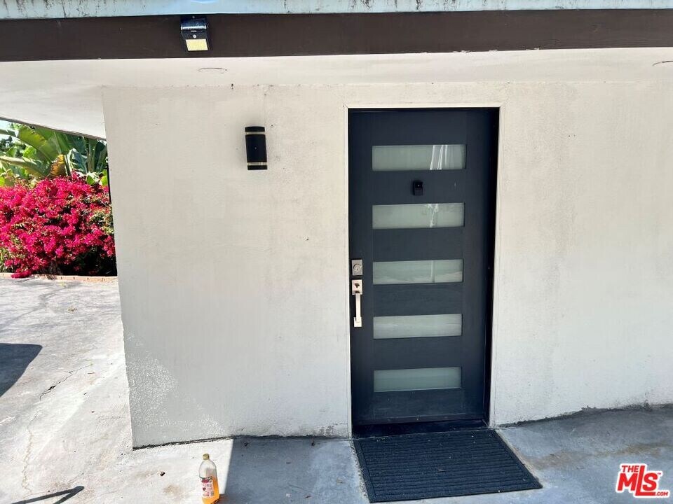 4342 Sepulveda Blvd in Los Angeles, CA - Building Photo