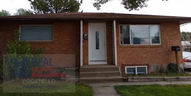 property at 625 El Rancho Blvd