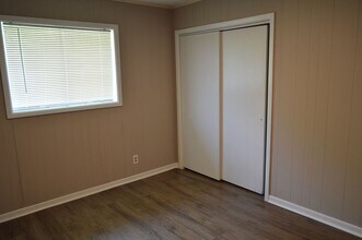 8857 Main St in Woodstock, GA - Building Photo - Building Photo
